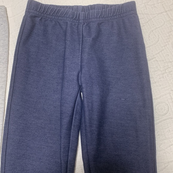 2T (5/$20) Carter’s 2-Pair Leggings - Picture 6 of 16